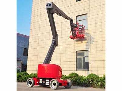 自行曲臂高空平台